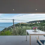 Mit Atemberaubendem Blick Auf By Interhome Apartmán *