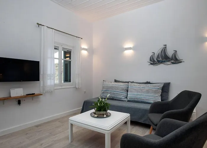 Mit Atemberaubendem Blick Auf By Interhome Corfu (city)